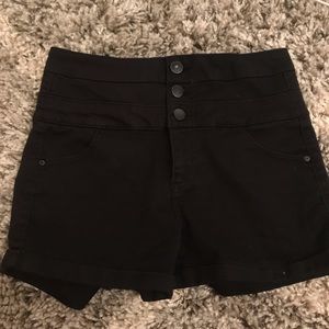 Black short shorts!